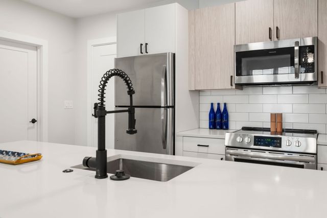10 Somerset 205, Winthrop, MA 02152