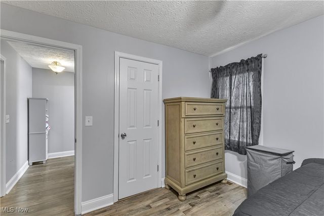 9391-9381 Columbia Road, Olmsted Falls, OH 44138