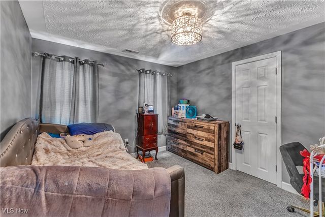 9391-9381 Columbia Road, Olmsted Falls, OH 44138