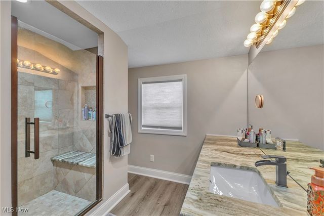 9391-9381 Columbia Road, Olmsted Falls, OH 44138