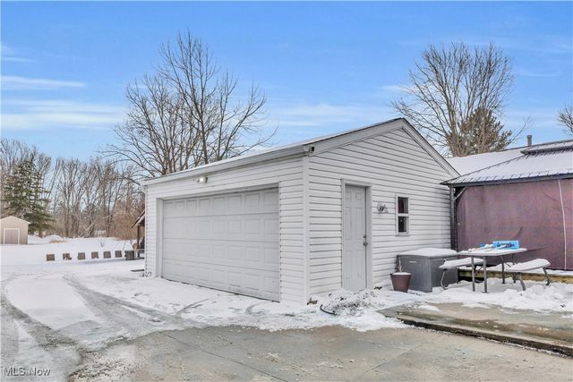 9391-9381 Columbia Road, Olmsted Falls, OH 44138