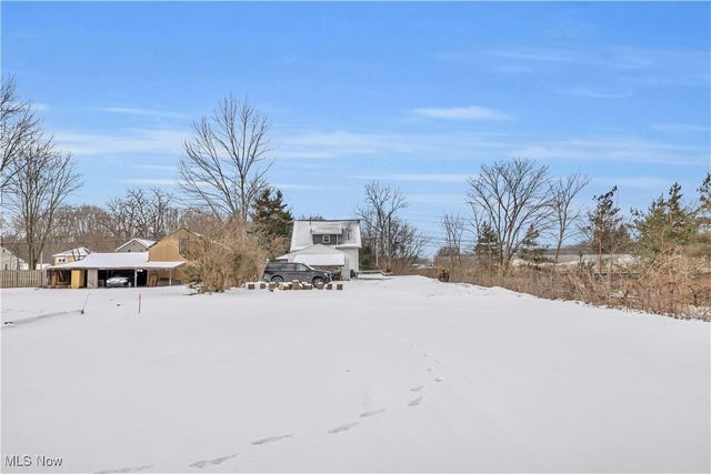 9391-9381 Columbia Road, Olmsted Falls, OH 44138