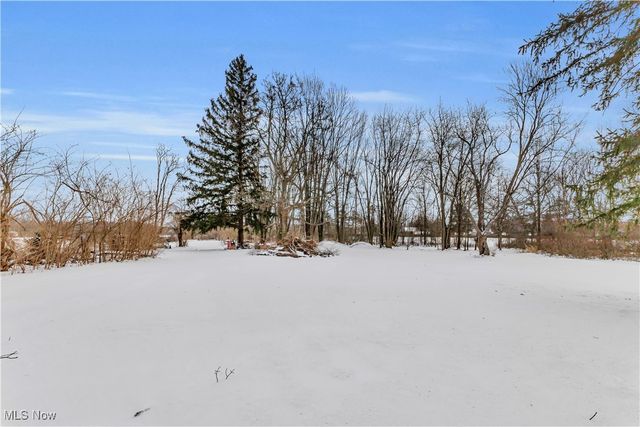 9391-9381 Columbia Road, Olmsted Falls, OH 44138