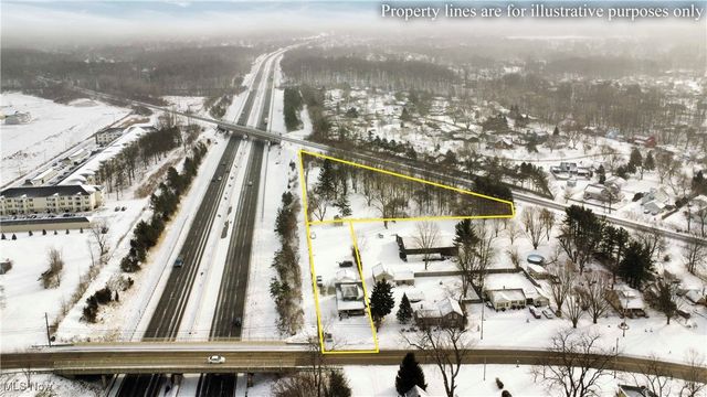 9391-9381 Columbia Road, Olmsted Falls, OH 44138