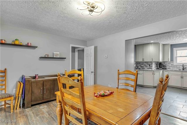 9391-9381 Columbia Road, Olmsted Falls, OH 44138