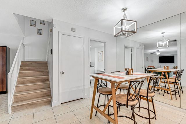 2439 24th Way 2439, West Palm Beach, FL 33407