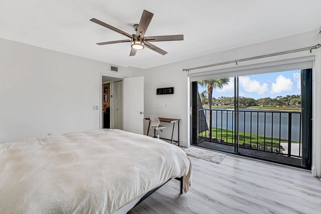 2439 24th Way 2439, West Palm Beach, FL 33407
