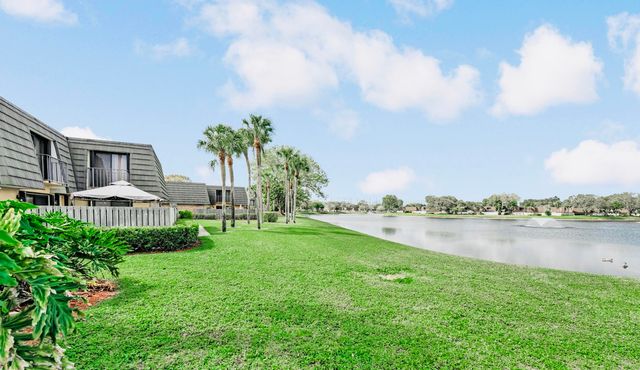 2439 24th Way 2439, West Palm Beach, FL 33407