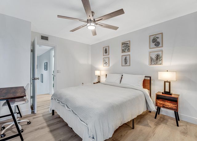 2439 24th Way 2439, West Palm Beach, FL 33407