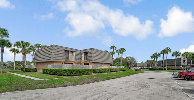 2439 24th Way 2439, West Palm Beach, FL 33407