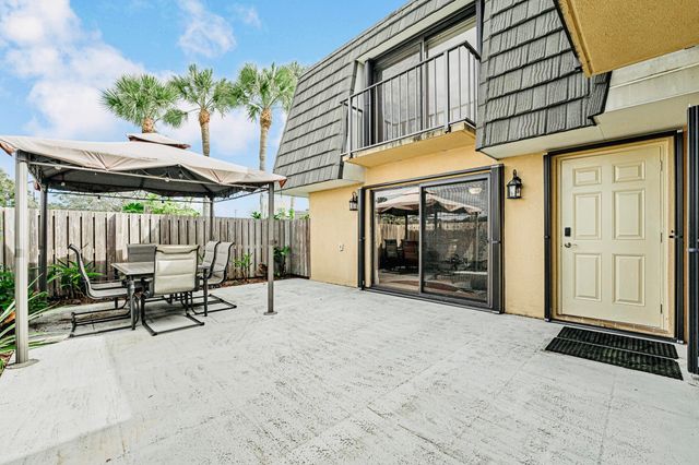 2439 24th Way 2439, West Palm Beach, FL 33407