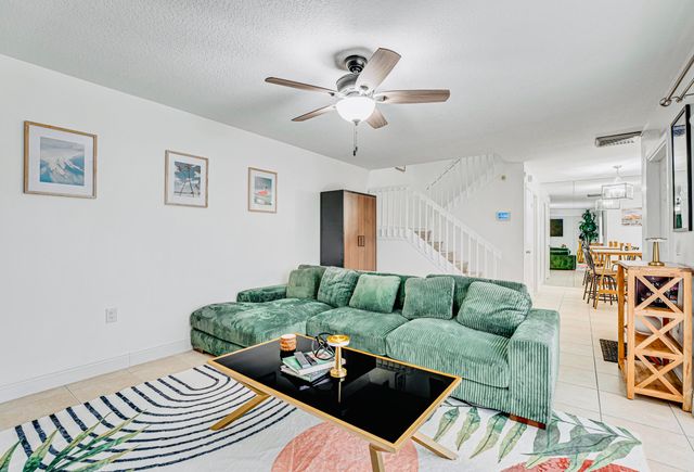 2439 24th Way 2439, West Palm Beach, FL 33407