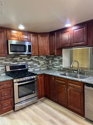 9800 Great Bend Drive, Las Vegas, NV 89117