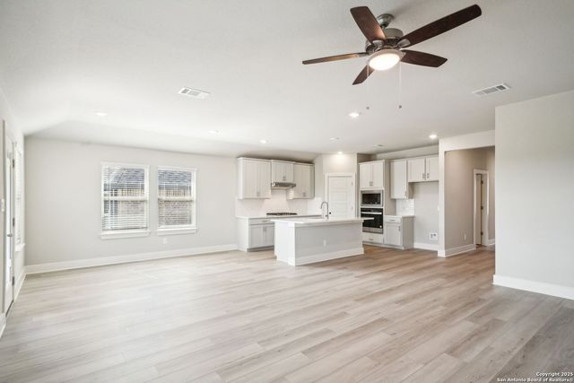 1306 Arcadian Rose, San Antonio, TX 78245