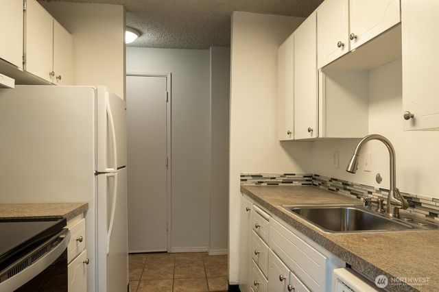 15138 65th Avenue S #107, Tukwila, WA 98188