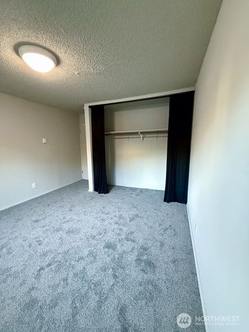 15138 65th Avenue S #107, Tukwila, WA 98188
