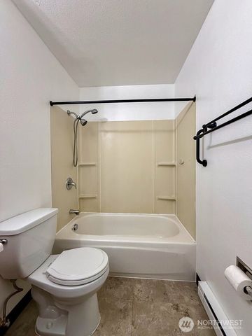 15138 65th Avenue S #107, Tukwila, WA 98188