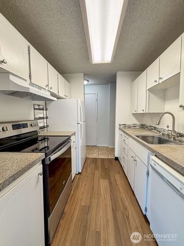 15138 65th Avenue S #107, Tukwila, WA 98188