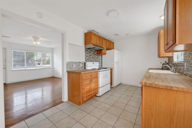 2007 Antoine Drive, Houston, TX 77055