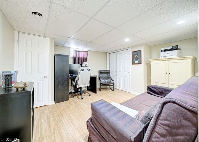 125 Hillcrest Dr, Milford Boro, NJ 08848