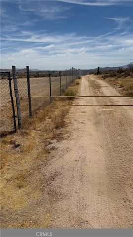 27824 27826 Clark Road, Apple Valley, CA 92308