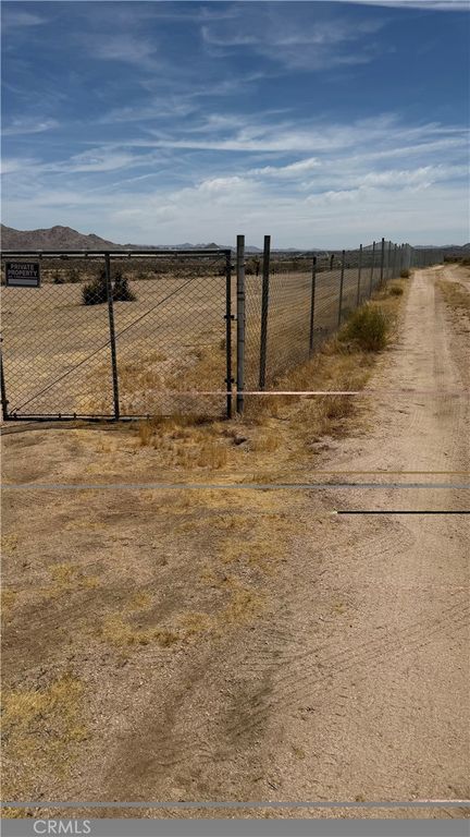 27824 27826 Clark Road, Apple Valley, CA 92308