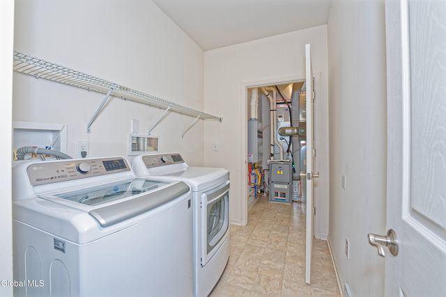 36 Stacey Court, Colonie, NY 12047