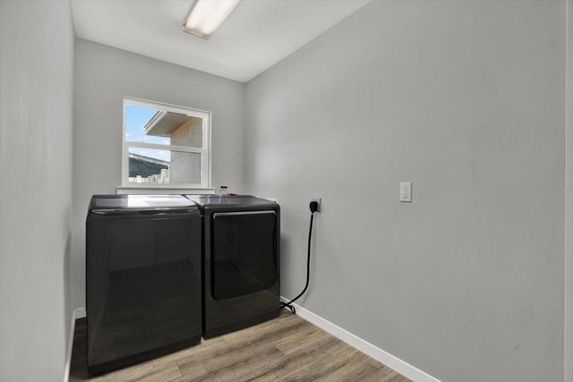 2011 OUTER DRIVE, Sarasota, FL 34231