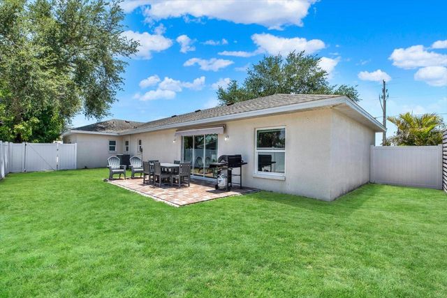 2011 OUTER DRIVE, Sarasota, FL 34231
