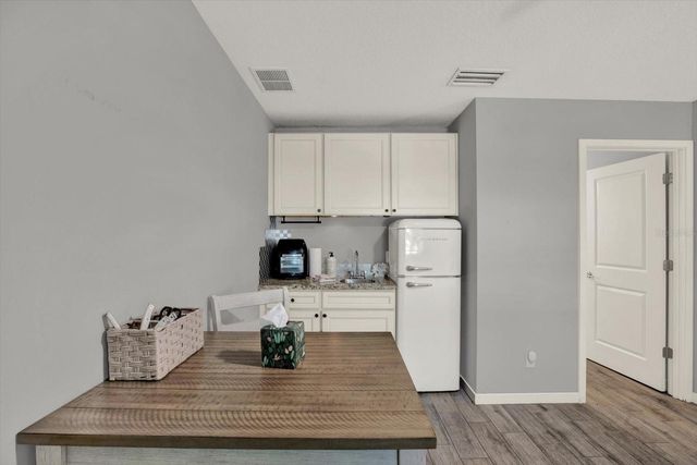 2011 OUTER DRIVE, Sarasota, FL 34231