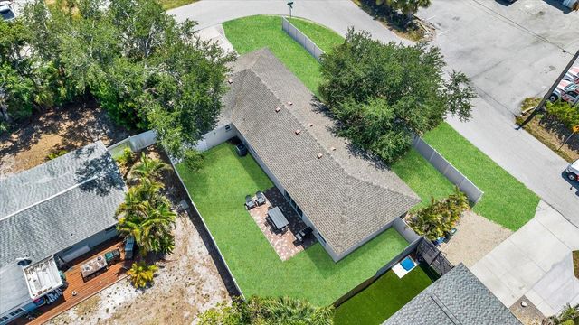 2011 OUTER DRIVE, Sarasota, FL 34231