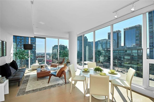1050 S Grand 2001, Los Angeles, CA 90015