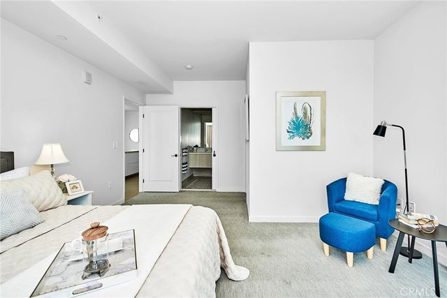 1050 S Grand 2001, Los Angeles, CA 90015
