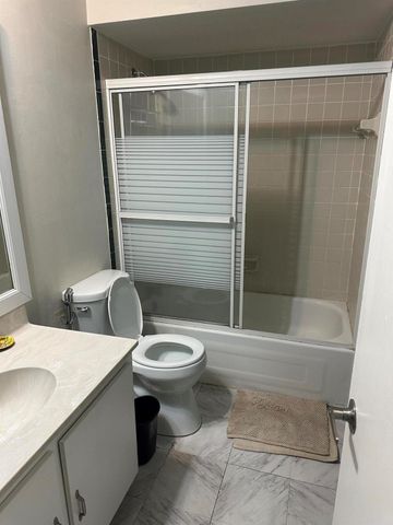 1562 Shaker Circle, Wellington, FL 33414