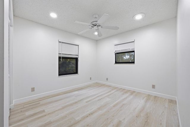 7380 155TH Place N, Palm Beach Gardens, FL 33418
