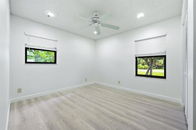 7380 155TH Place N, Palm Beach Gardens, FL 33418