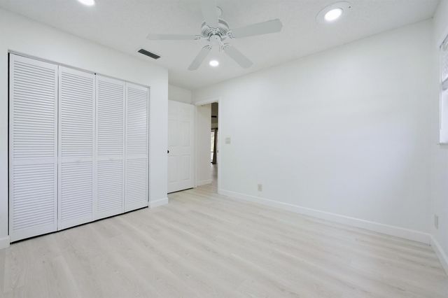 7380 155TH Place N, Palm Beach Gardens, FL 33418