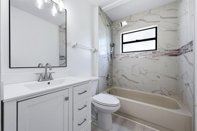 7380 155TH Place N, Palm Beach Gardens, FL 33418