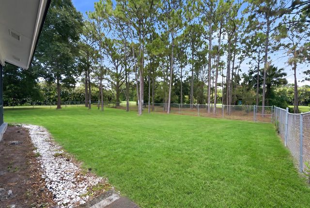 7380 155TH Place N, Palm Beach Gardens, FL 33418