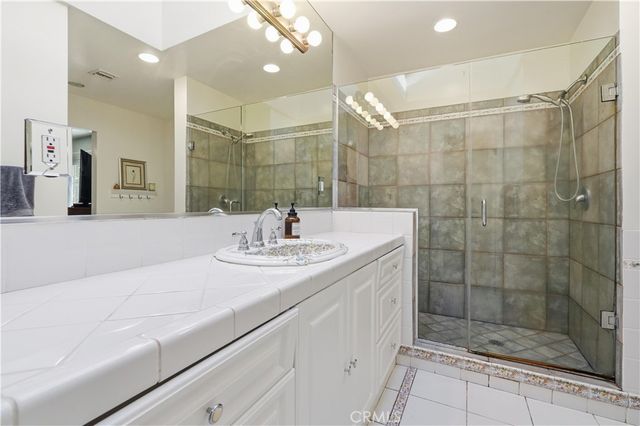 10808 Des Moines, Porter Ranch, CA 91326