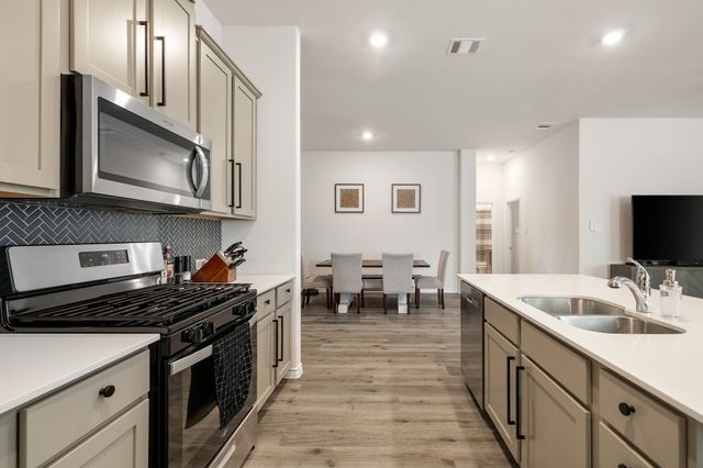 2818 N.Moccasin Lane, Aubrey, TX 76227