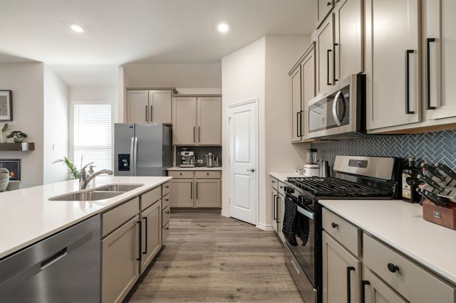 2818 N.Moccasin Lane, Aubrey, TX 76227