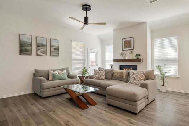 2818 N.Moccasin Lane, Aubrey, TX 76227