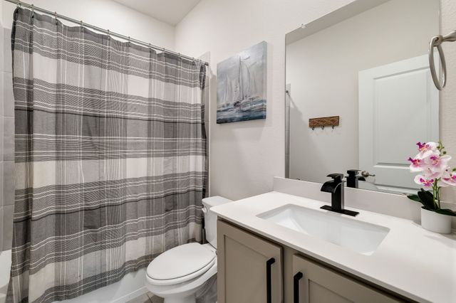2818 N.Moccasin Lane, Aubrey, TX 76227