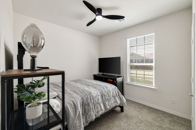 2818 N.Moccasin Lane, Aubrey, TX 76227