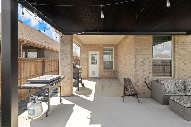 2818 N.Moccasin Lane, Aubrey, TX 76227