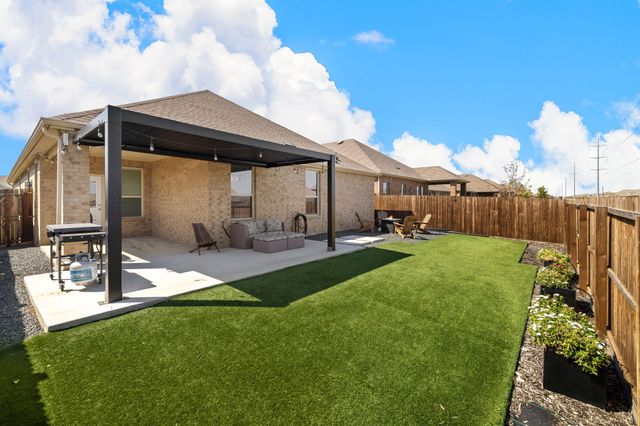 2818 N.Moccasin Lane, Aubrey, TX 76227