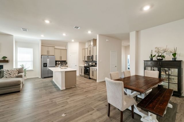 2818 N.Moccasin Lane, Aubrey, TX 76227