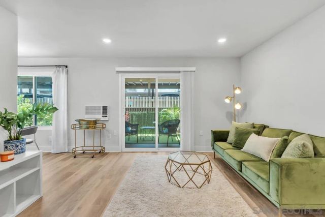 8644 Via Mallorca F, La Jolla, CA 92037