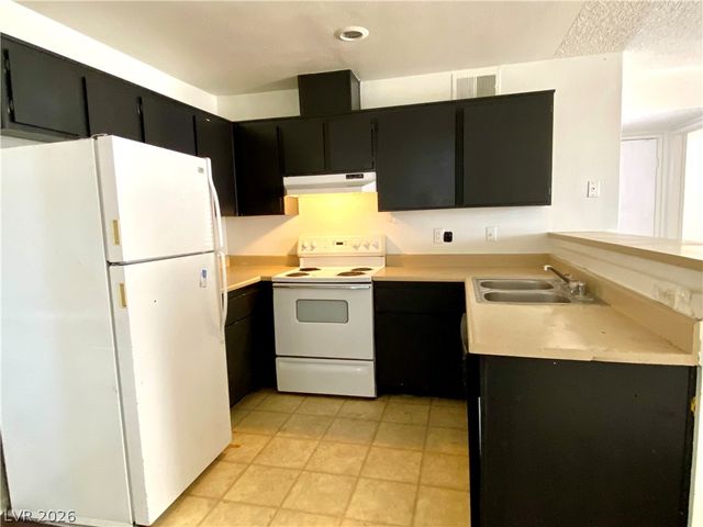 1872 Cosmic Drive, Las Vegas, NV 89115